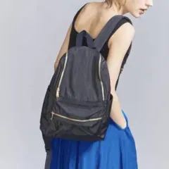 【美品】BEAUTY&YOUTH ソフトスクエアジップ リュック　黒のサムネイル