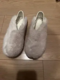 ファー スリッポン 薄いピンク