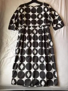 marimekko プケッティ柄 ブラック ワンピース 38 marimekko プケッティ柄 ブラック ワンピース 38 - メルカリ