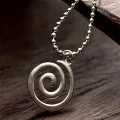 大人気SOLスパイラル ネックレス シルバー y2k 韓国 カジュアル 男女兼用