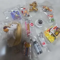 ガチャガチャ　まとめ売り　ライオン　ヤマザキ　mofusand　やきそば弁当