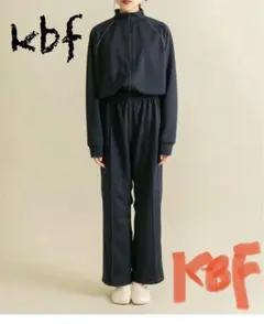 ジャンプスーツ