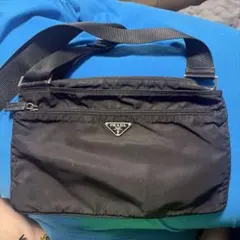 PRADA ブラックショルダーバッグ サコッシュ