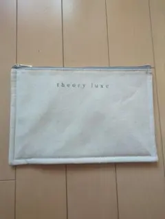 theory luxe　ポーチ　アイボリー　オフホワイトのサムネイル