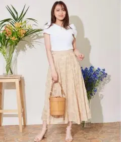 【美品】Noela 刺繍ロングスカート