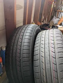 新車外し 215/60r16 2本セットのサムネイル