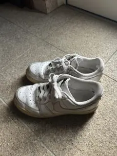 Nike Air Force 1 ホワイトスニーカー