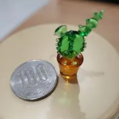 ガラス細工　サボテン