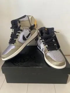 Nike Air Jordan 1 シルバー/ゴールド