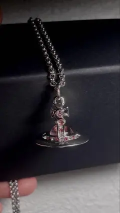Vivienne Westwood タイニーオーブネックレス　ピンク