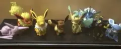 ポケモン　ブイズ　フィギュア　セット　ケース付き