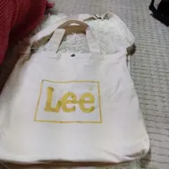 Lee ショルダーバッグ クリーム色なかなか無い文字金運の金の色です。のサムネイル