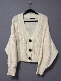 Heatherアイボリー 編み込みカーディガン バルーンスリーブ