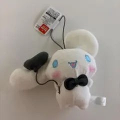 サンリオ　シナモンロール　マスコットぬいぐるみ