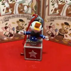 ディズニーストア　ドナルドダック クリスマスオーナメント スプリングボックス