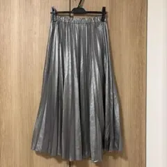 オペークドットクリップ　シルバー プリーツ ロングスカート