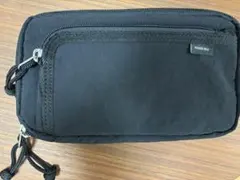 ブラック ショルダーバッグ