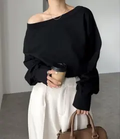 andme[Alma Design]ボリューム袖オフショルダースウェットトップス
