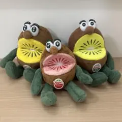 Zespri ゼスプリ レッドキウイブラザーズ ぬいぐるみ 3個セット - メルカリ