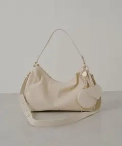 Chico ポーチチャーム付きスエードコンビボストンバッグ　アイボリー