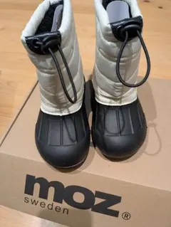moz 子供用スノーブーツ ホワイト/ブラック