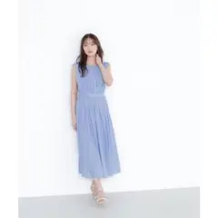 NATURAL BEAUTY BASIC サテンのギャザー入りドレスのサムネイル