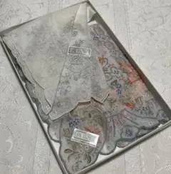 汕頭　SUWATOW スワトウ　高級手刺繍ハンカチ　２枚組