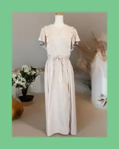 ♠♦♣♥新品未使用！スーパービューティー　レース装飾着痩せ効果抜群ワンピース