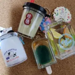 飲み物デザインのアクリルキーホルダーセット　オイルチャーム　4個セット