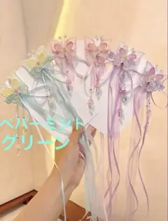 《新品》ヘアクリップ　ペパーミントグリーン　蝶　リボン　ビーズ　2個セット