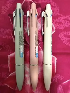 多機能4色ボールペン　ジェットストリーム　Lite touch ink ３本