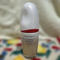 資生堂　リバイタルエッセンススキングロウファンデーション　250