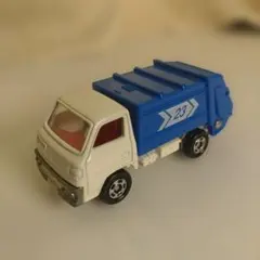 トミカ ゴミ収集車（三菱キャンター） ミニカーのサムネイル