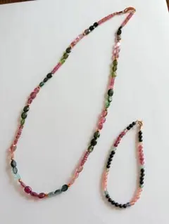 マルチカラー　トルマリンネックレスとブレスレット