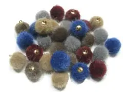 ファーボール　チャーム　３０個セット！（５色×６個） ポンポン　パーツ