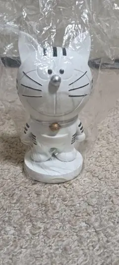 ドラえもん フィギュア 鈴付き ホワイト 【未使用・美品】