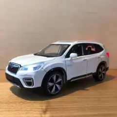 スバル フォレスター SK 1/30 ミニカー 白 SUBARU SUVのサムネイル