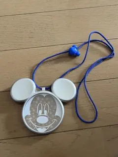 ミッキーマウス ストラップ 光るデザイン