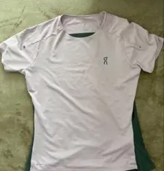 On Performance-Tシャツ レディース　ランニング　速乾　桜ピンクM