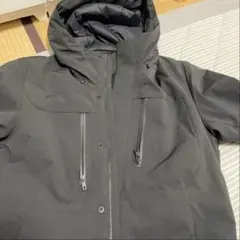 UNIQLO ハイブリッドダウンパーカーのサムネイル