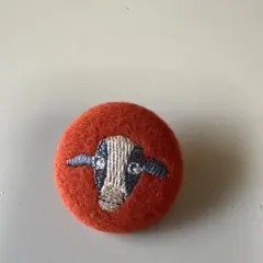 【羊の刺繍ブローチ　 オレンジ系】