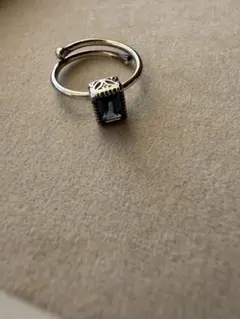 Biju mamシルバーリング 青色エメラルドカットストーン フリーサイズ