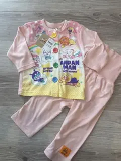 新品　アンパンマン　長袖　パジャマ　80サイズ　ピンク　ドキンちゃん