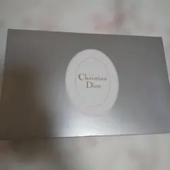 ✨新品／Christian Dior ／タオルセット ／花柄／二枚セット✨