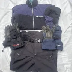 スノーボードウェアセット（ジャケット、パンツ、手袋）