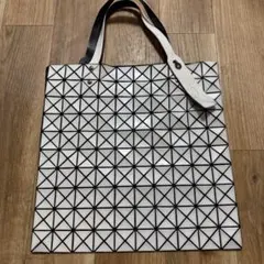 【良品】BAOBAO ISSEI MIYAKE バオバオ　トートバック　白のサムネイル