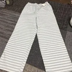 新品　未使用　パンツのサムネイル