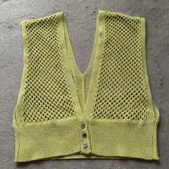 ライムグリーン Vネック ニットベスト