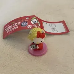 ハローキティ　コラボレーション　チョコエッグ