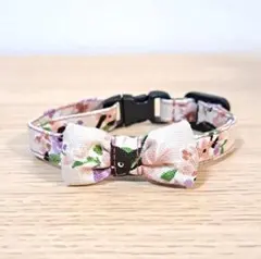 軽量首輪 猫用 小型犬用 セーフティーバックル 黒猫と花柄 おしゃれ ピンク色